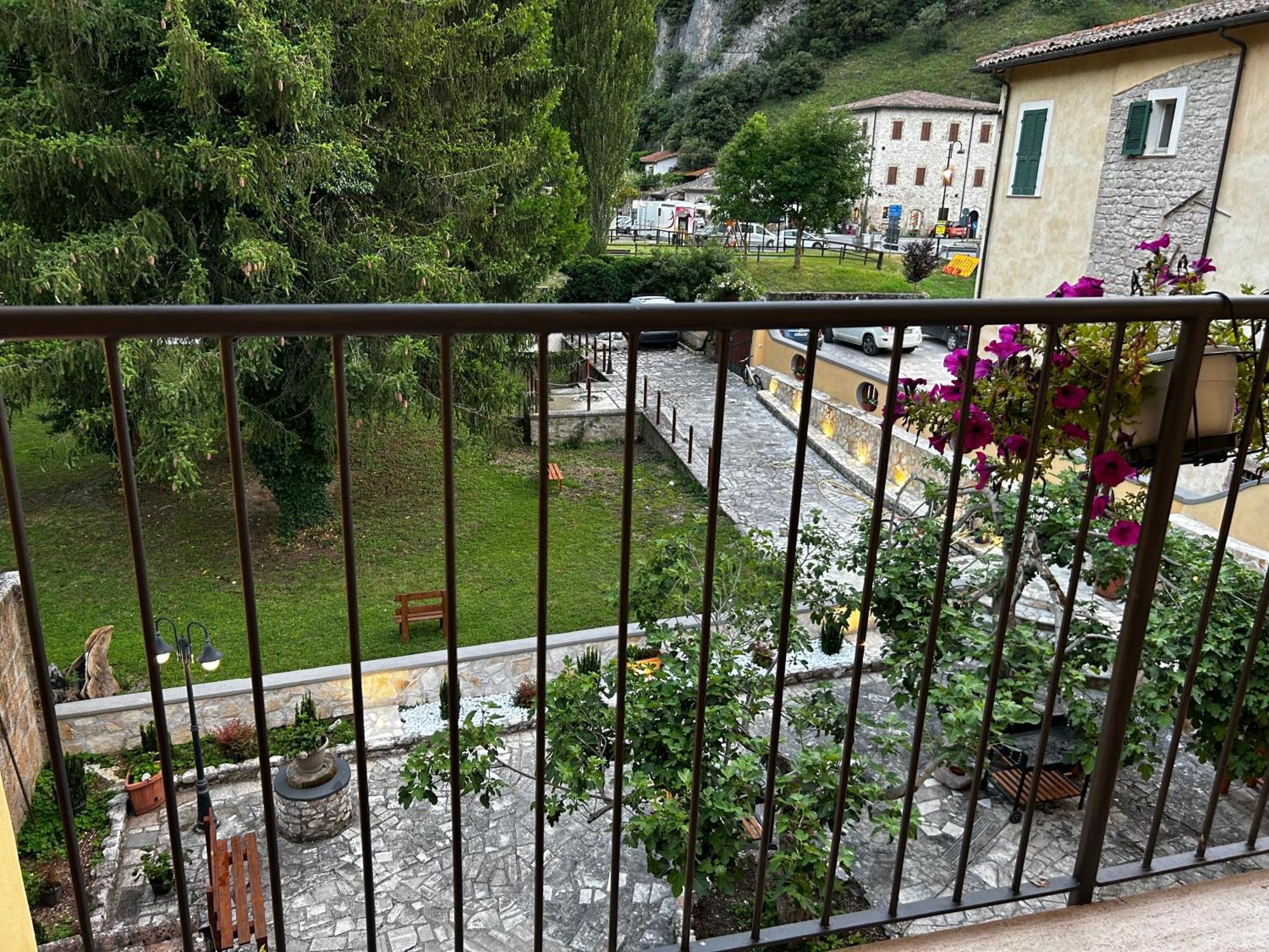 Residence Il Giardino Sul Fiume Nera Cerreto di Spoleto Exterior photo